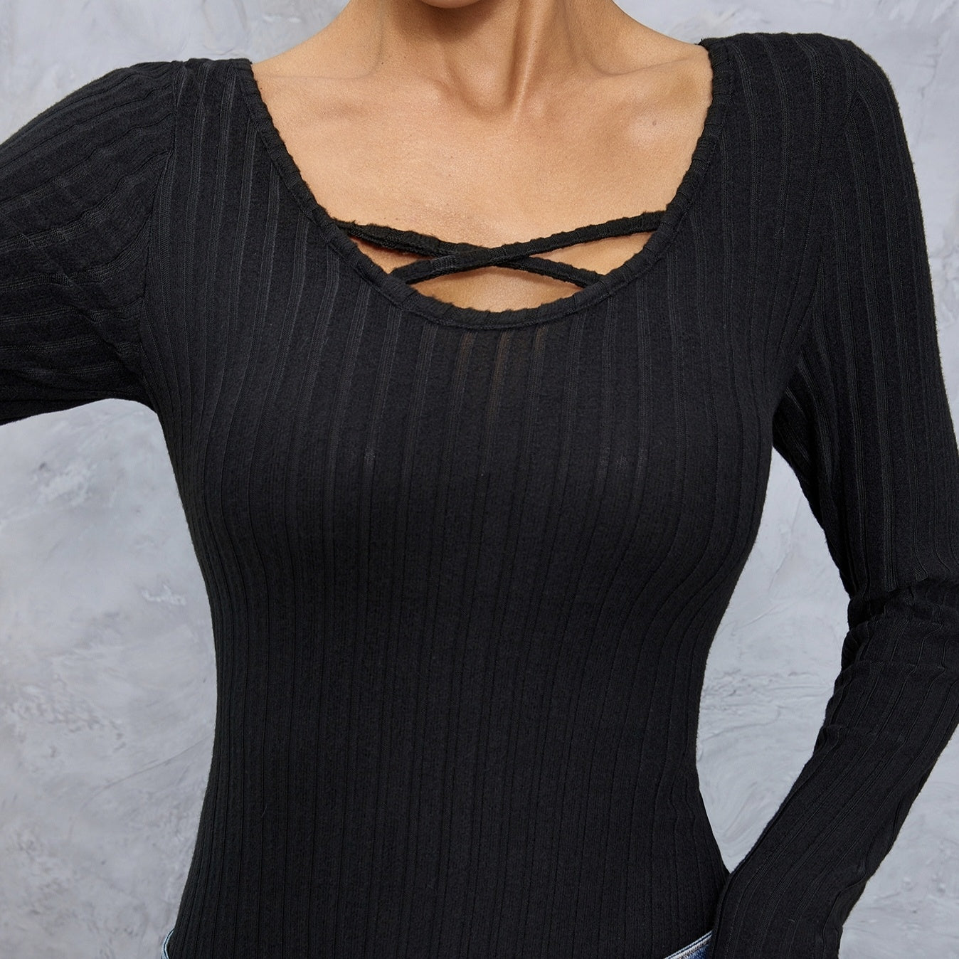 Cross‑collar long sleeve slim tee