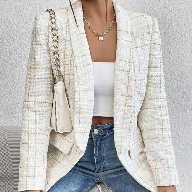 Ladies' Solid Color Linen Fake Pocket Design Fashionable Suit Jacket in casual fit, styled with blue jeans and white top.