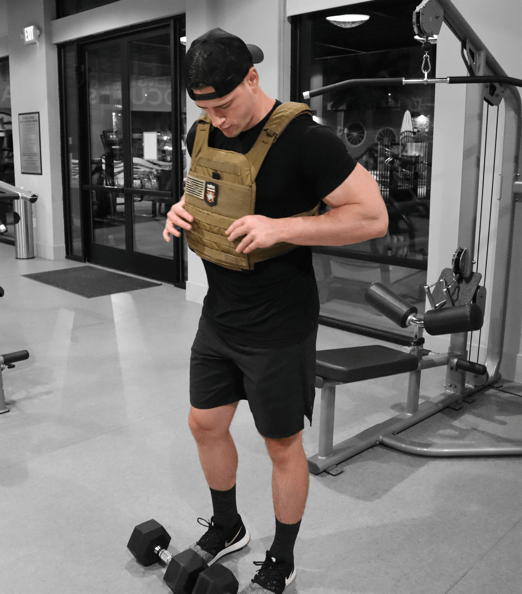 Athlete in gym wearing Eucalyptus Mesh Tee Black performance activewear