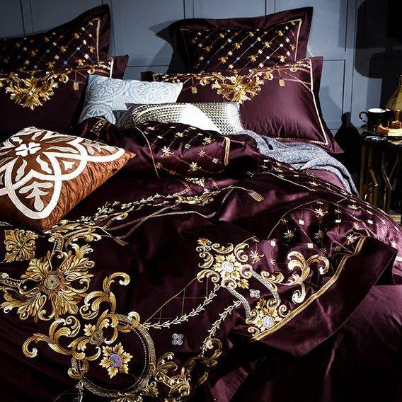 Magnus the Good Duvet Cover Set (Egyptian Cotton) in luxurious royal pattern on a stylishly elegant bed.