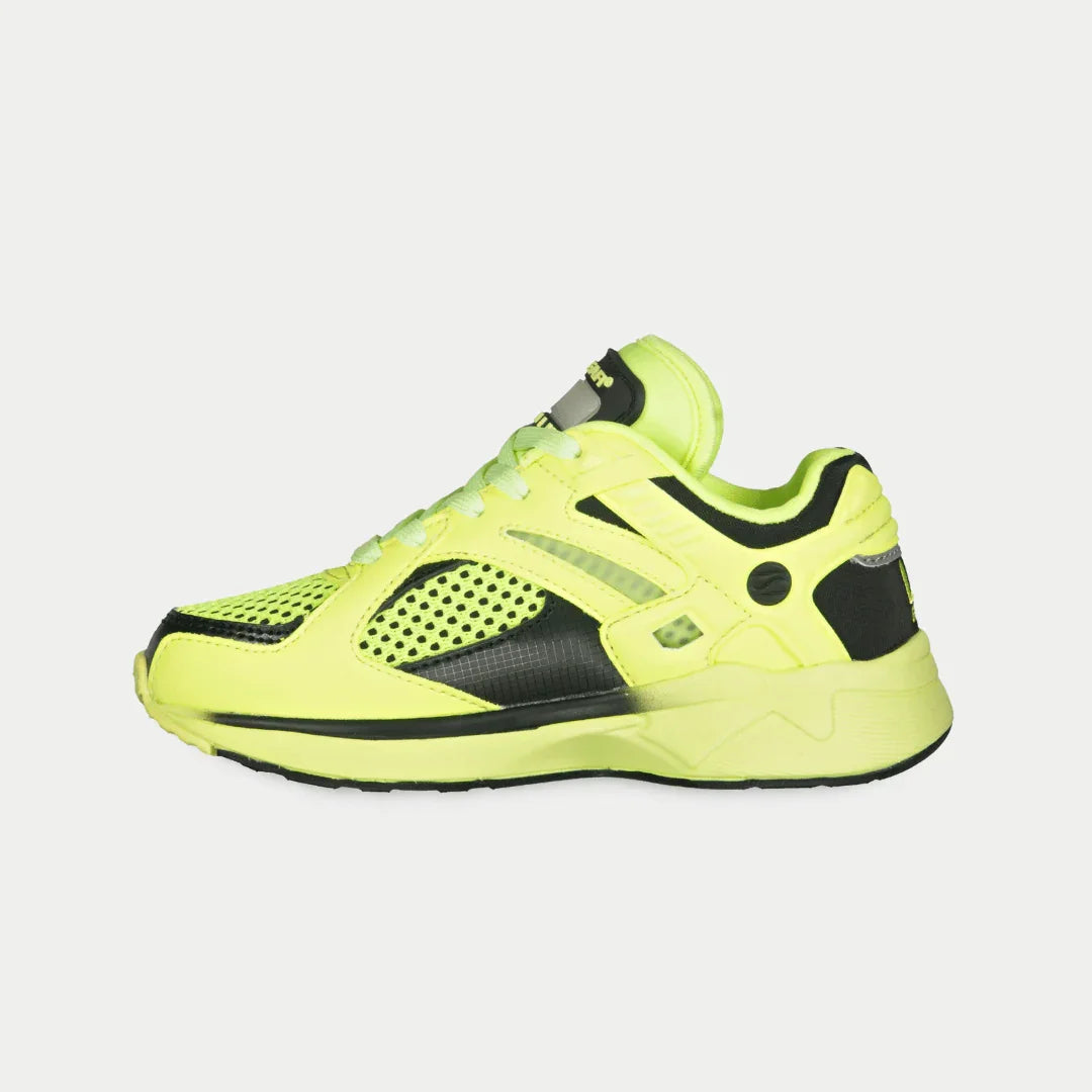 LA Gear Kids Catapult Light-Up x Glow Lowtop | Neon Yellow x Black sneaker with motion-activated light-up and glow-in-the-dark features