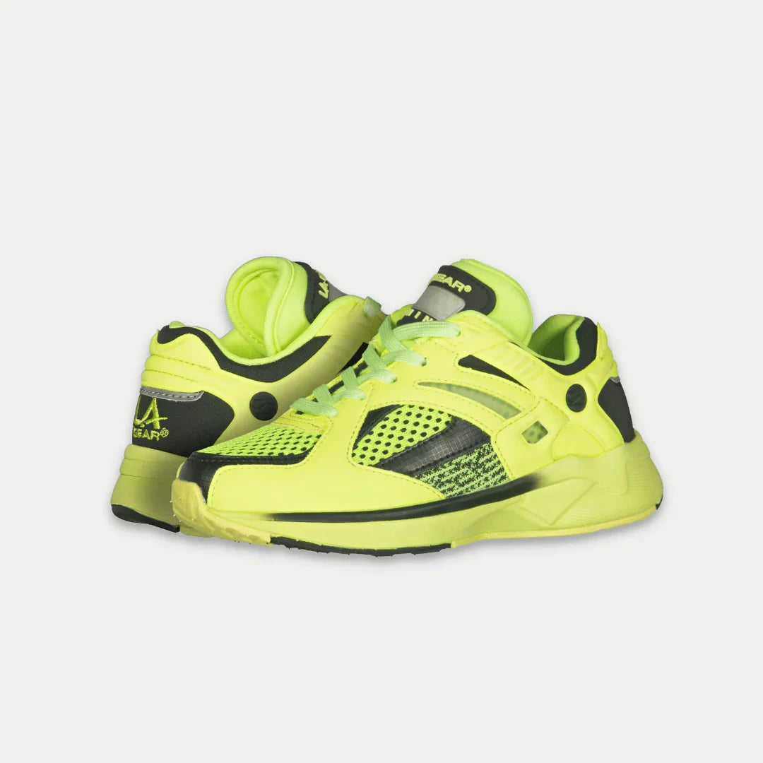 LA Gear Kids Catapult Light-Up x Glow Lowtop | Neon Yellow x Black sneakers with motion-activated lights and glow-in-the-dark accents.