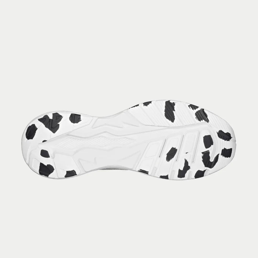 LA Gear Men's Highland Lowtop | White x Black outsole pattern showcasing traction and flexibility for active comfort.
