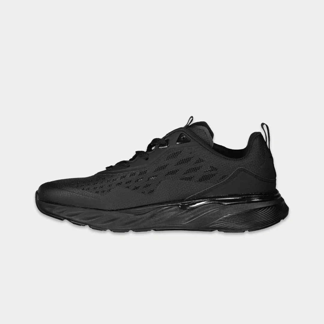 LA Gear Men's Highland Lowtop | Black with breathable mesh and cushioned outsole for comfort and style