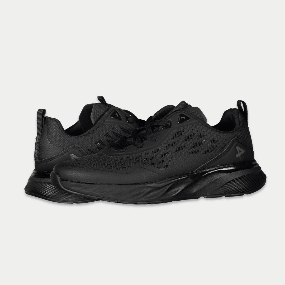 LA Gear Men's Highland Lowtop | Black breathable mesh sneakers with cushioned outsole for comfort and lightweight style.