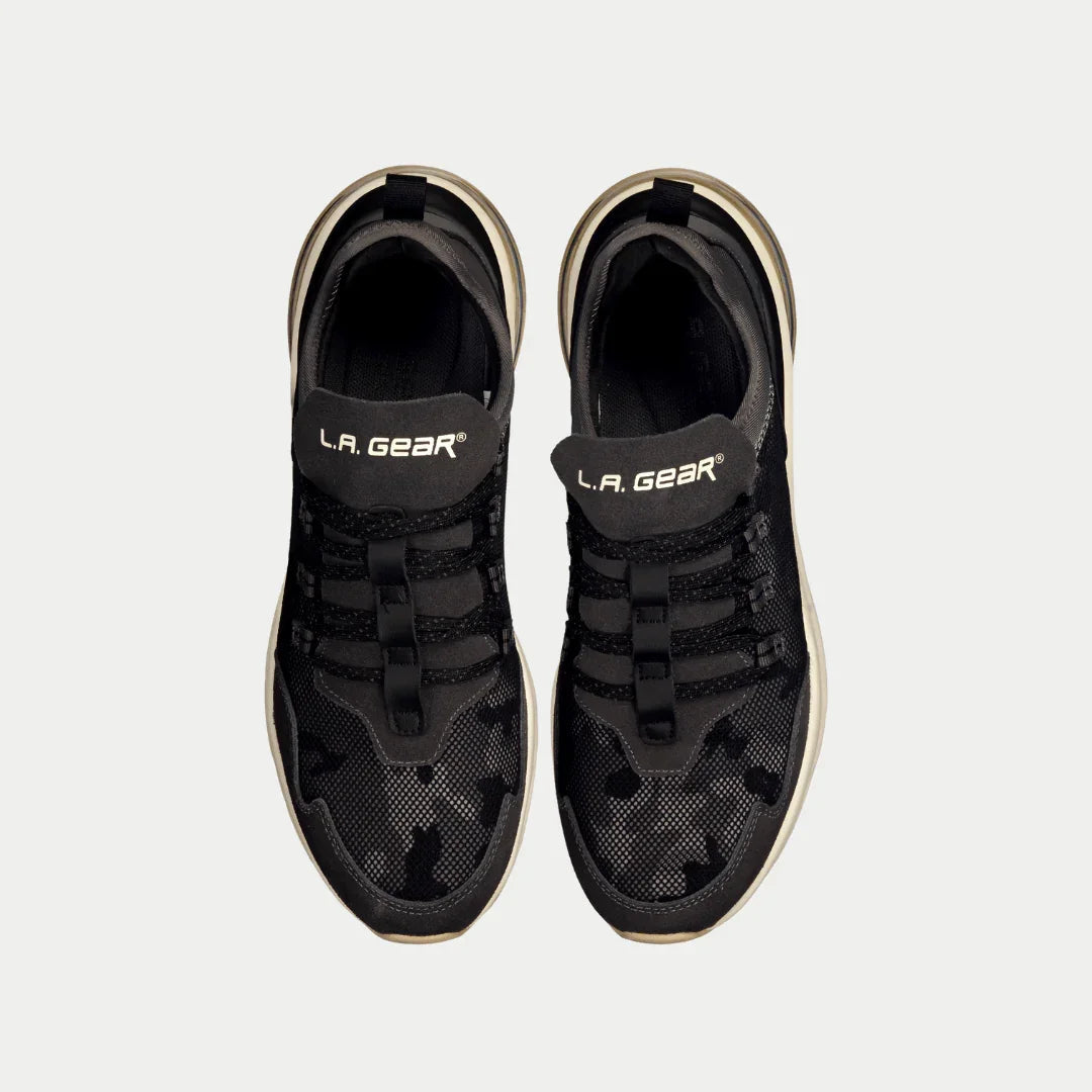 Top view of LA Gear Men’s Runyon Lowtop in Black x Gray showcasing breathable mesh and suede tongue for comfort and style.