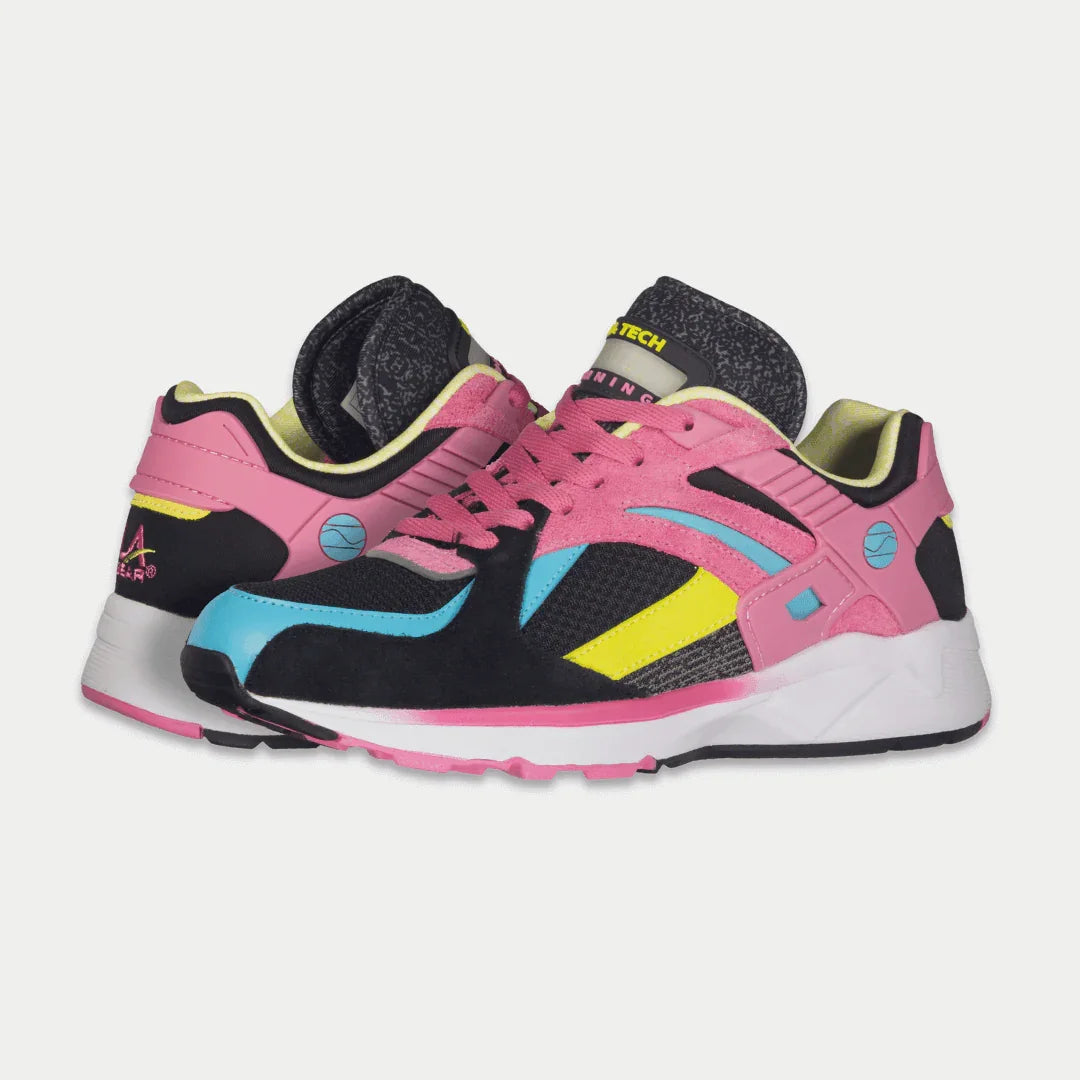 LA Gear Women's Catapult Light-Up Lowtop | Black x Pink sneakers with light-up details and 90s-inspired design.