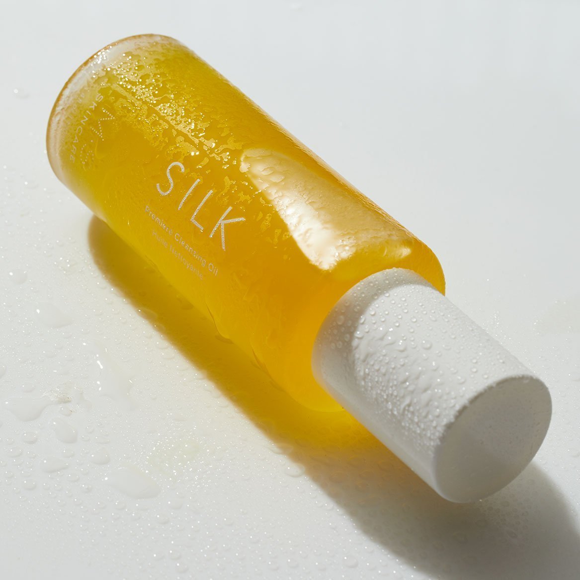 SILK Ayurvedic cleansing oil with Frankincense and Black Cumin for makeup removal and skin rejuvenation