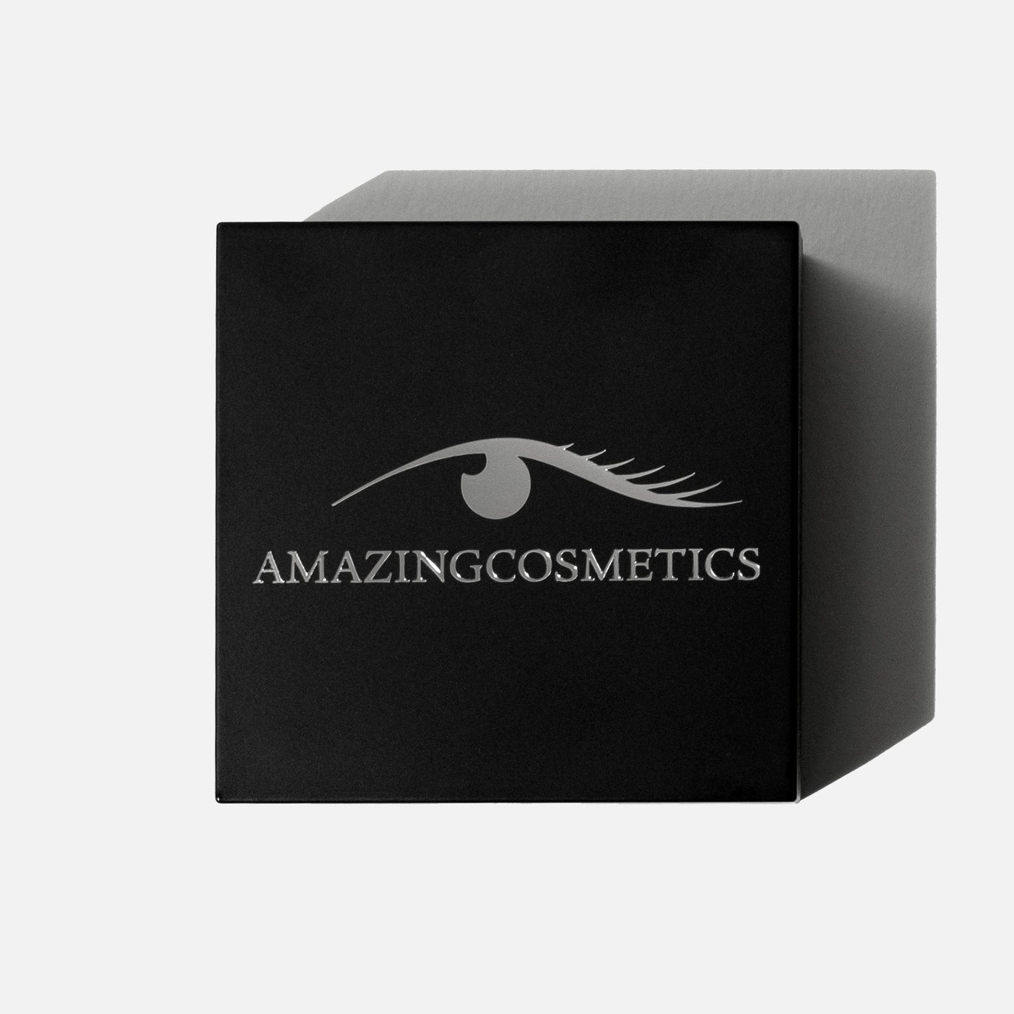 Black box with Amazing Cosmetics logo, containing Velvet Mineral Powderset, a translucent setting powder to blur pores and mattify skin.
