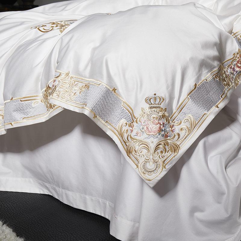 Louis Duvet Cover Set (Egyptian Cotton 1000TC) in elegant royal pattern, showcasing luxurious cotton-silk blend fabric.