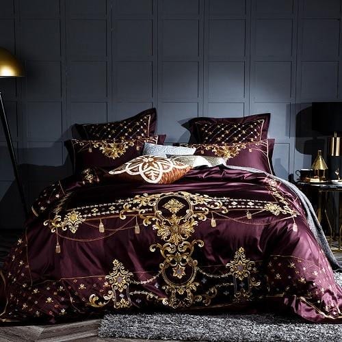 Magnus the Good Duvet Cover Set (Egyptian Cotton) in royal pattern elevates bedroom with luxury and sophistication.