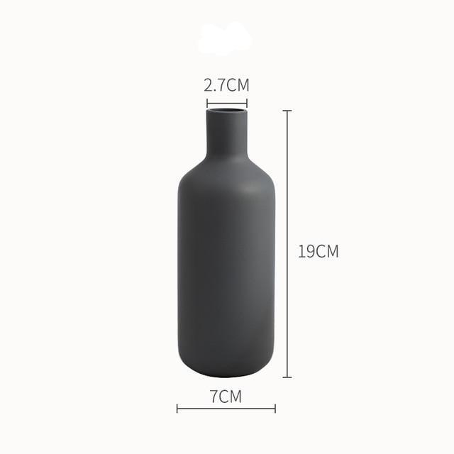 Modern Ceramic Vase in black, porcelain tabletop style, 19cm height, 7cm diameter, modern home decor.