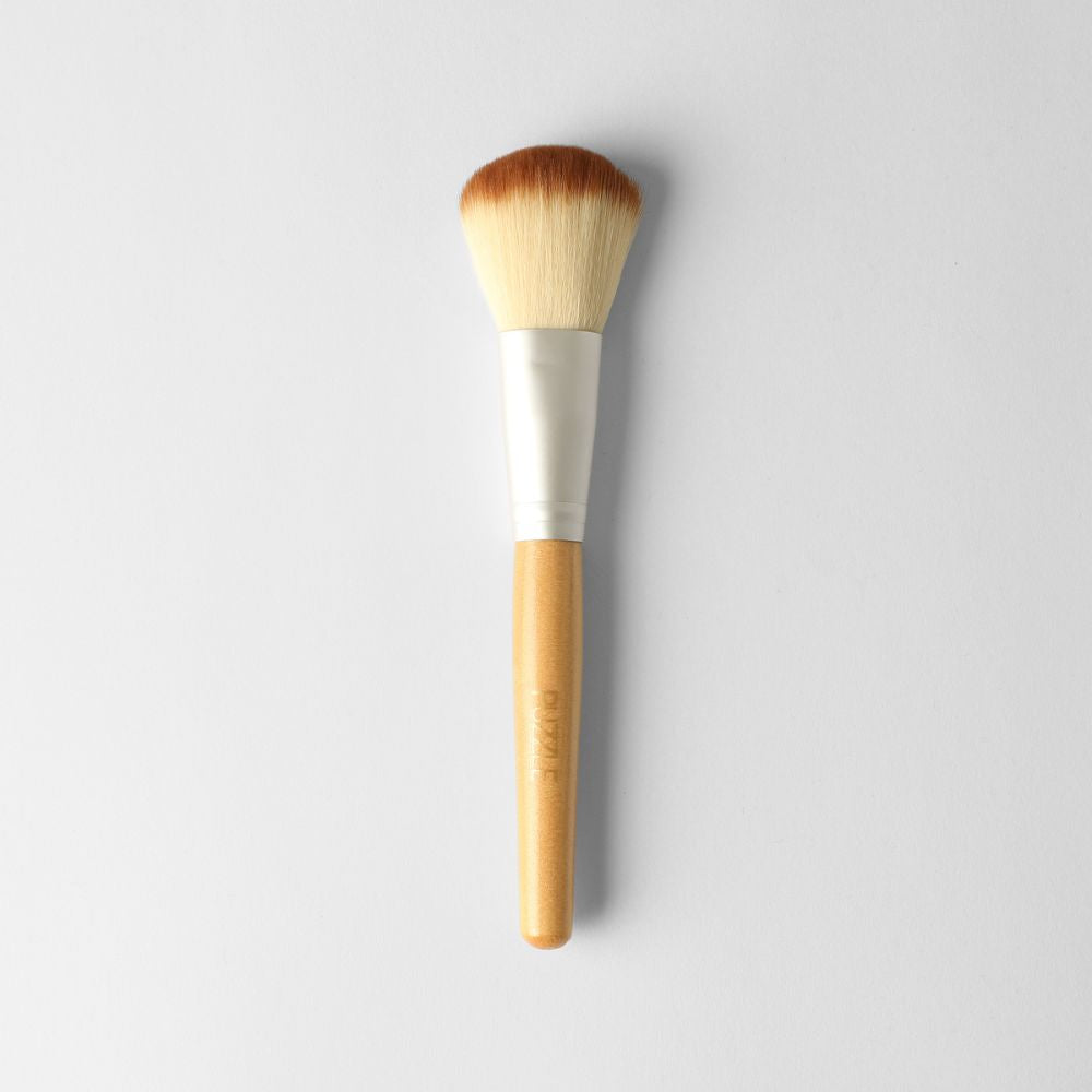 Powder Brush with vegan, pillow-soft bristles for seamless powder application and polished finish, eco-friendly and easy to clean.