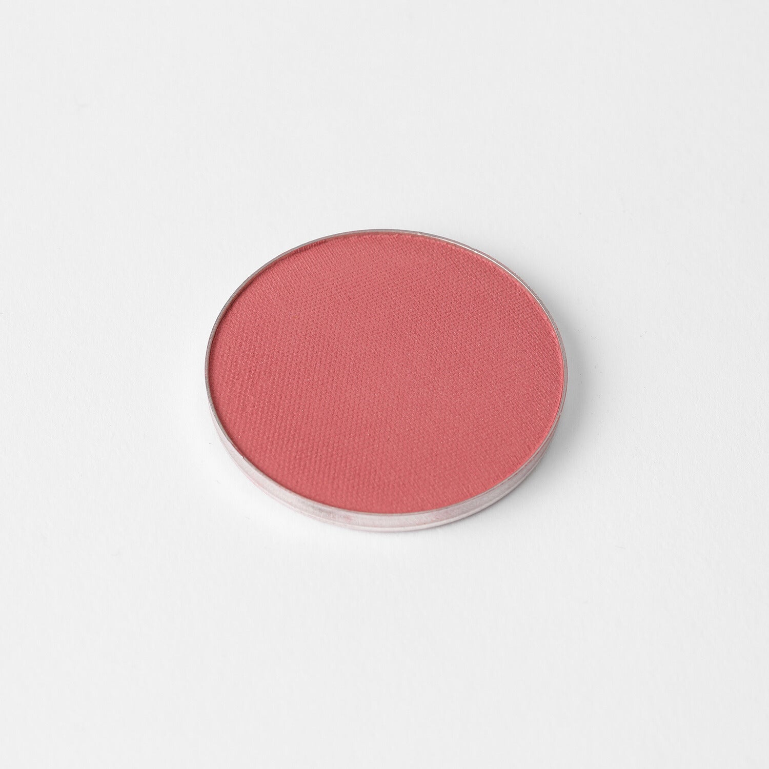 Vegan blush in pink shade, compatible with magnetic palettes, perfect for customizable makeup application.