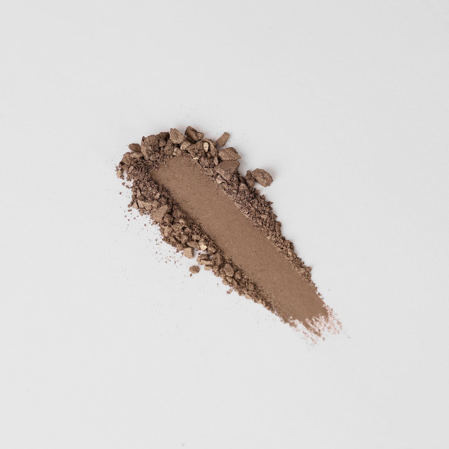 Bronzer swatch showing vegan, matte and shimmer shades for natural warmth and dimension, compatible with magnetic palettes.