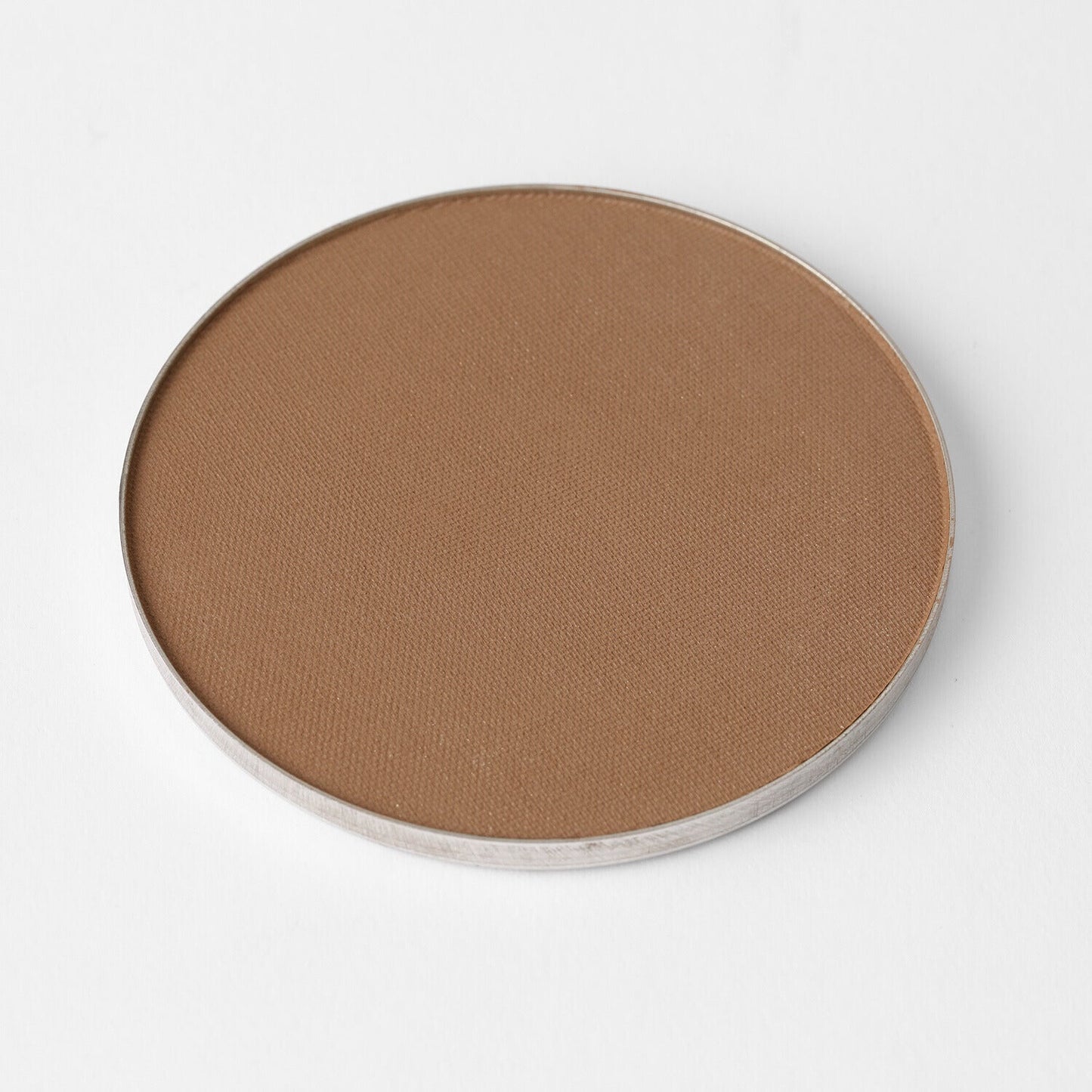 Face Powder - Vegan pressed powder for long-lasting coverage, compatible with magnetic palettes.