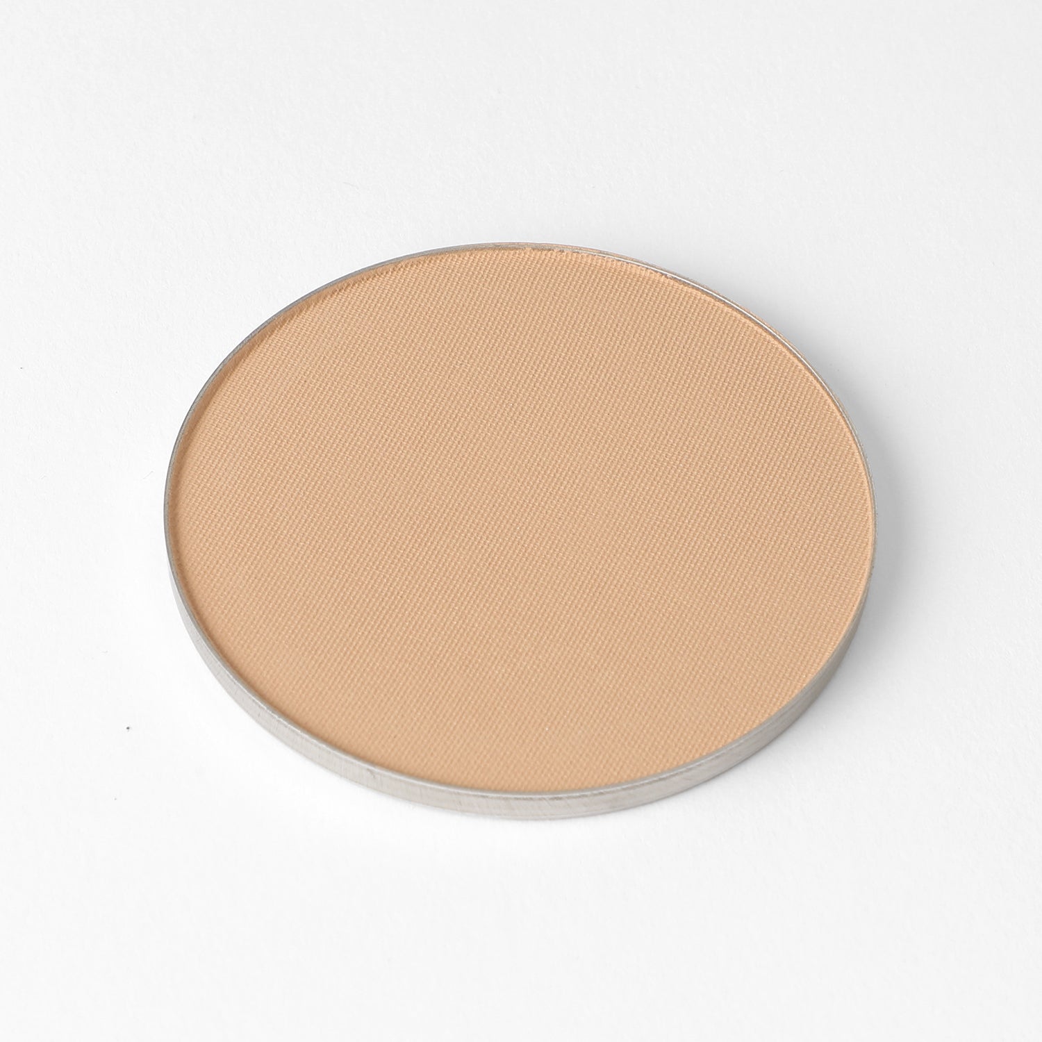 Vegan lightweight pressed Face Powder for long-lasting coverage in magnetic pan.