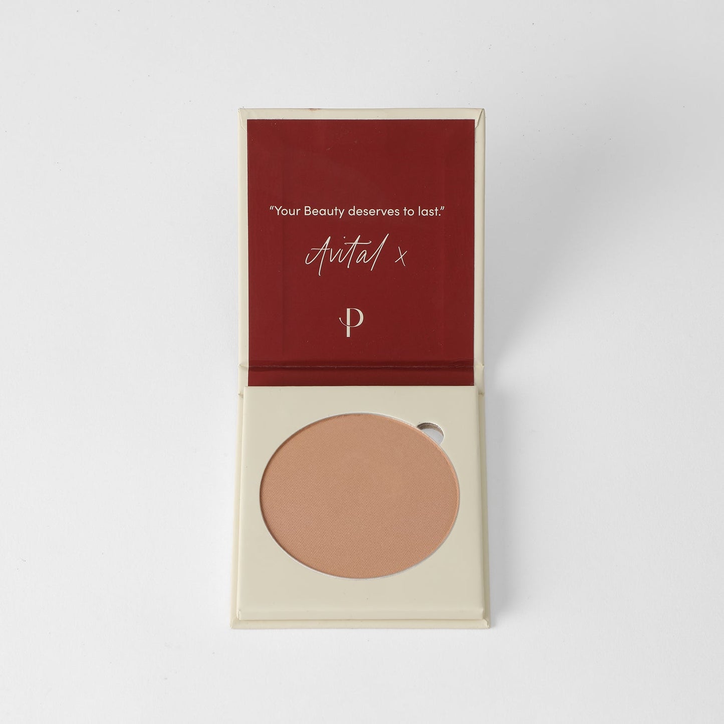 Face Powder in open compact case showcasing lightweight vegan formula for long-lasting coverage, compatible with magnetic palettes.