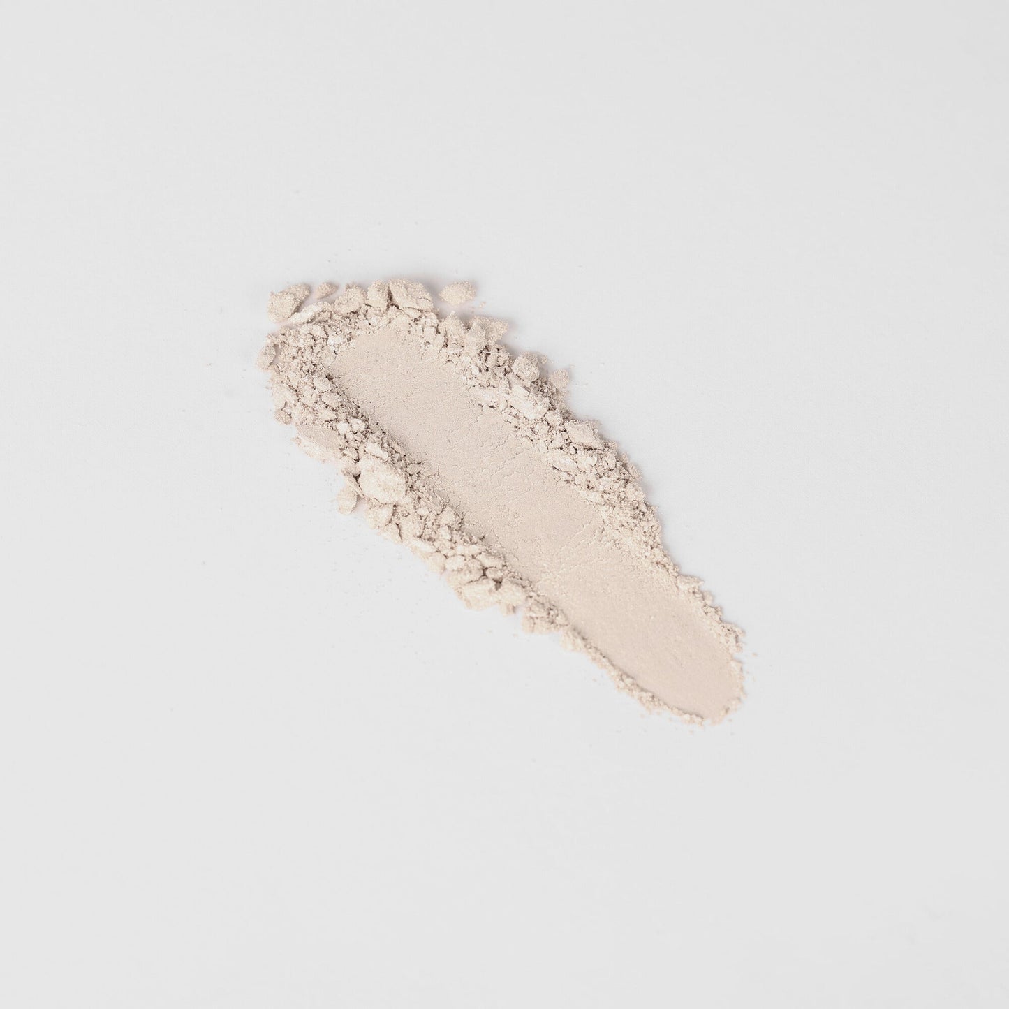 Highlighter swatch showing silky smooth, buildable, vegan formula available in glow and matte finishes with customizable magnetic palette.