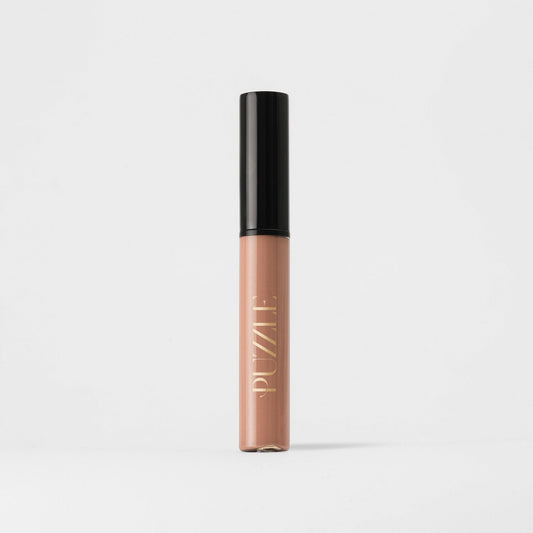 Lip Stain in nude shade with black cap, vegan and velvety-soft for matte finish, long-lasting and hydrating with skin benefits.