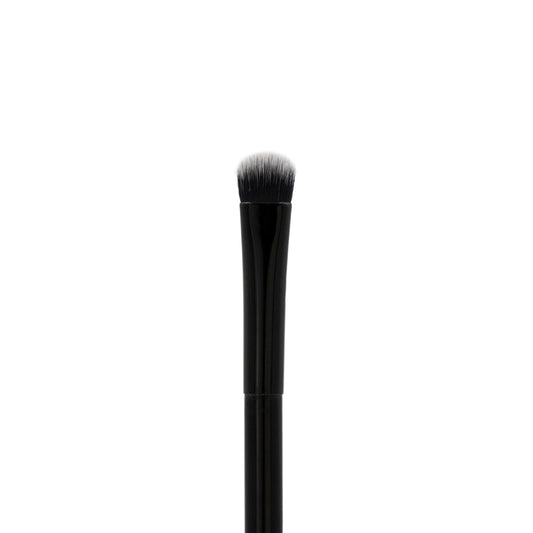 Smudge Brush - GT13, 100% synthetic, vegan, used for smudging eyeshadow and eyeliner.