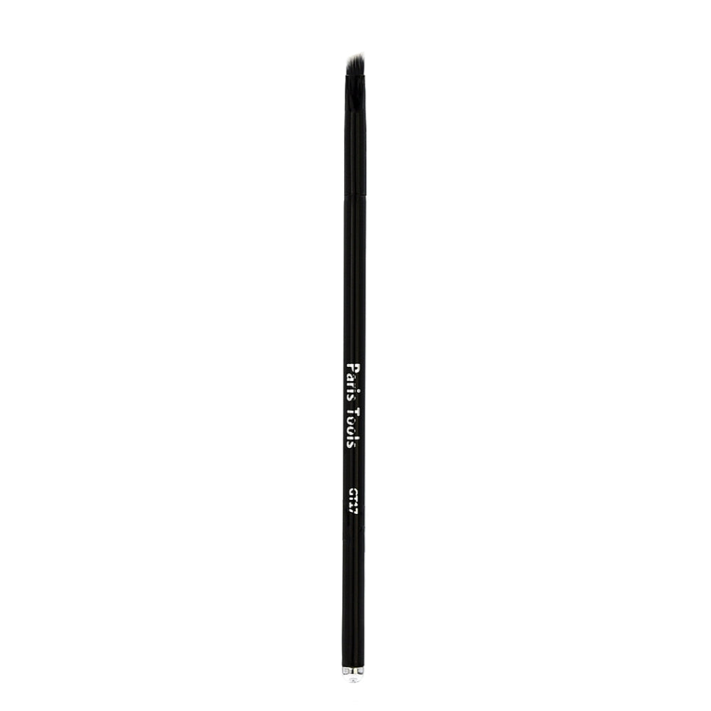 Angle Liner - GT17 brush made from 100% synthetic, vegan materials for applying liner to lash lines.