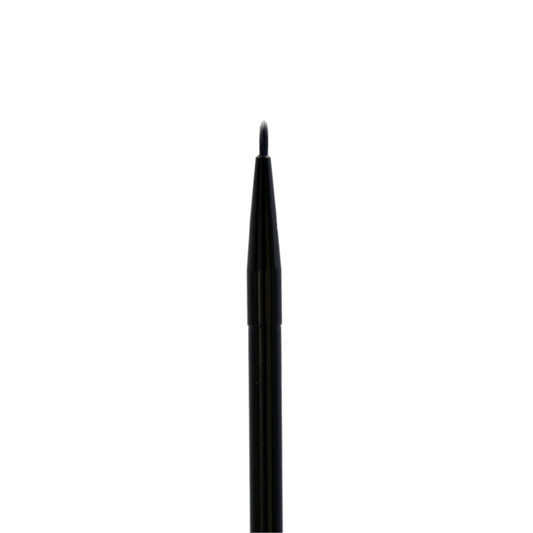 Pointed Liner - GT18 brush with black synthetic bristles, perfect for defining lash lines, 100% vegan makeup tool.