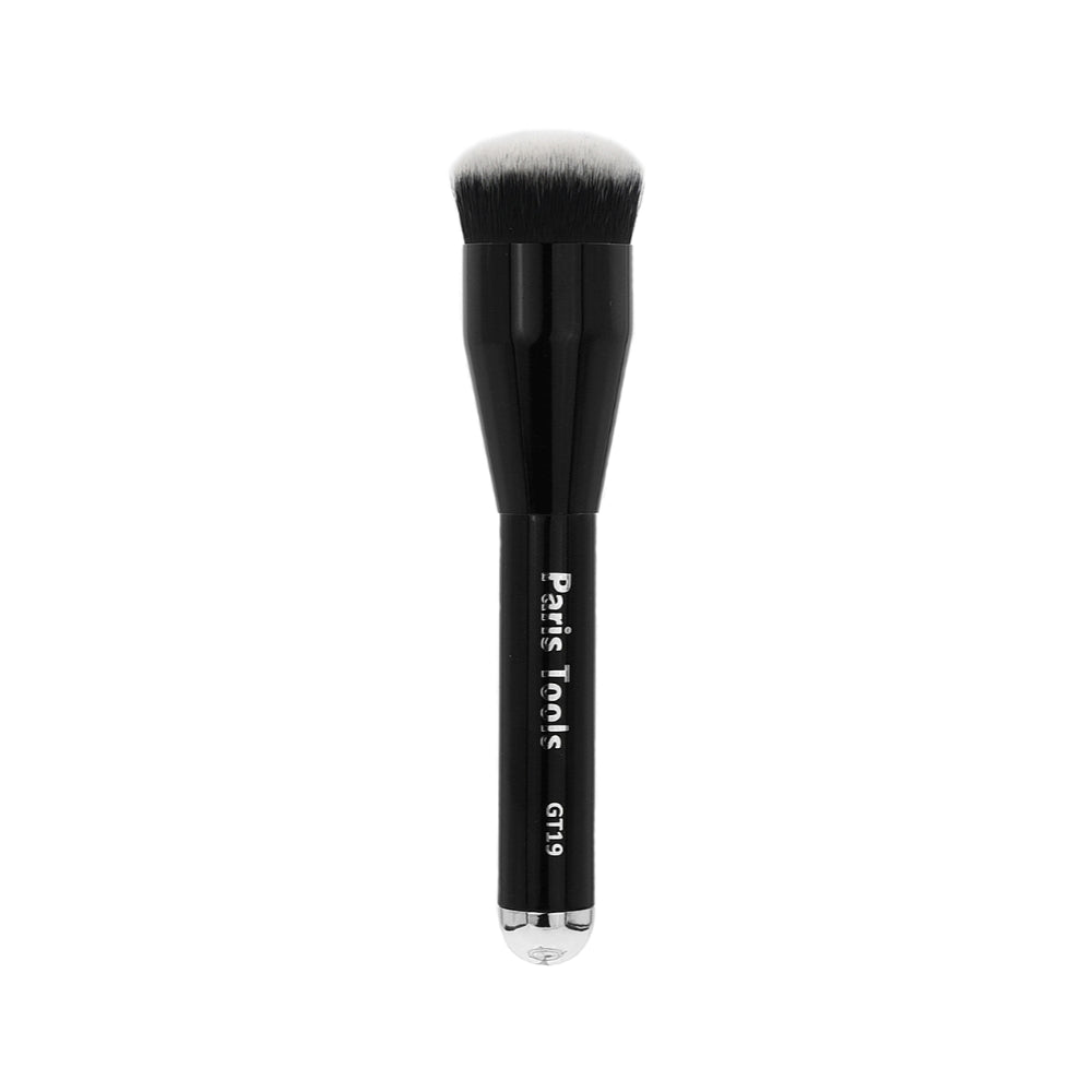 Deluxe Buffer Brush - GT19 for flawless foundation application and blending.