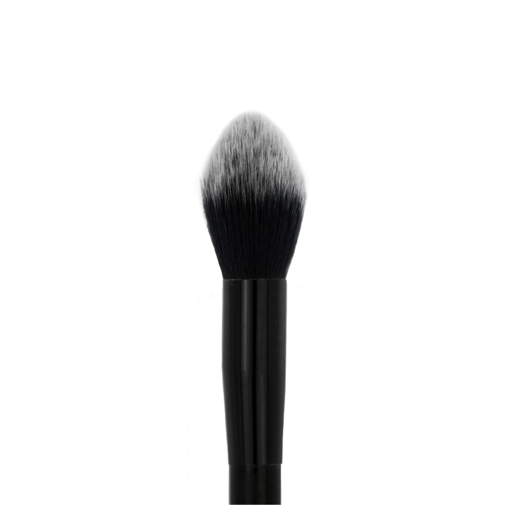 Pointed Powder Brush - GT03, 100% synthetic and vegan, ideal for applying face and under-eye powder.